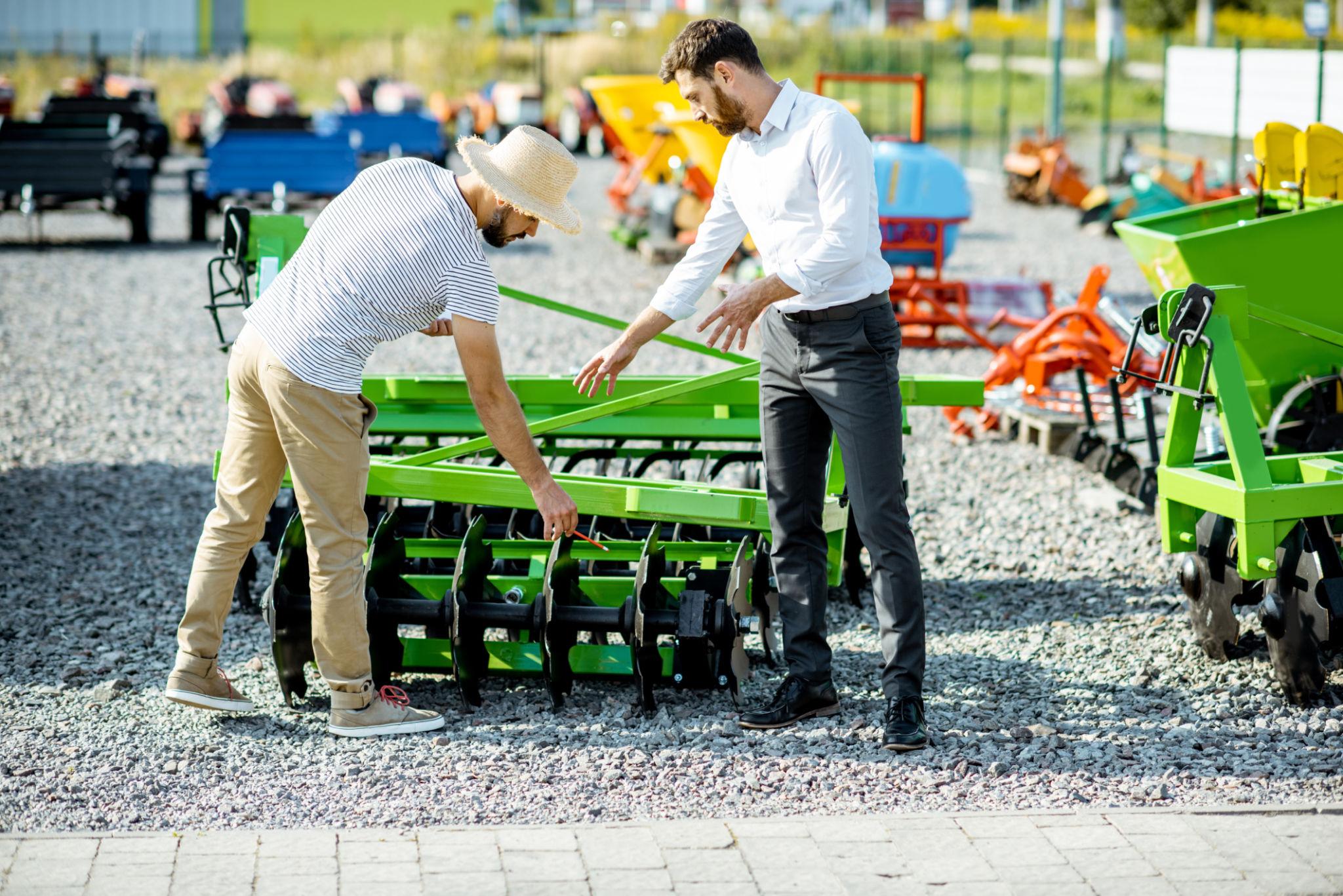 Agricultural equipment sourcing