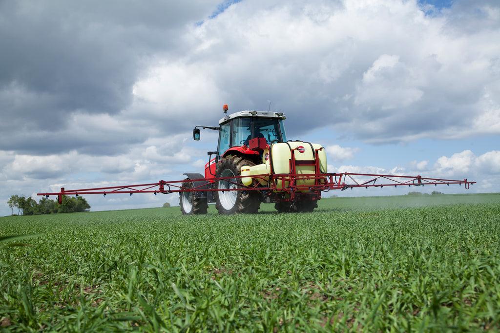 Agricultural crop sprayer
